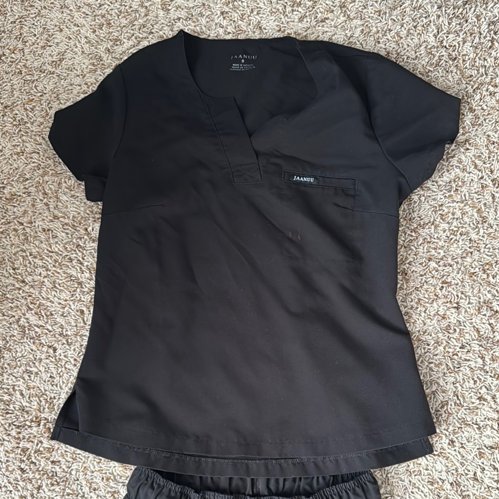 Jaanuu Black Scrub Set